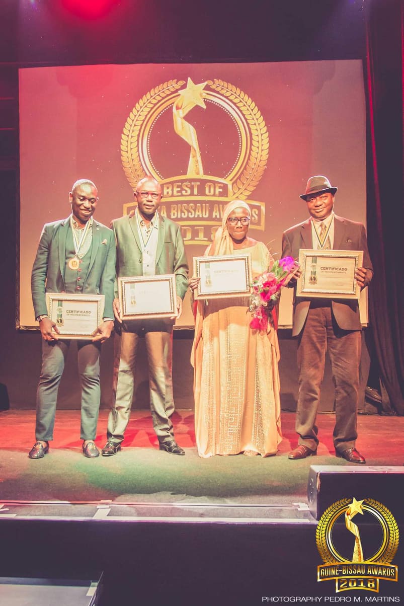 Aqui tens o embaixador da Guine Bissau em Portugal